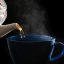 读者「半杯凉茶」的评论头像，米色背景上的水波抽象纹样